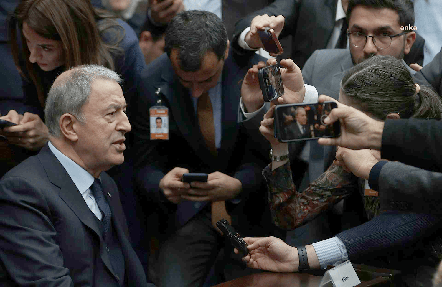 Milli Savunma Bakanı Hulusi Akar, Irak’ın kuzeyindeki bir üs bölgesine