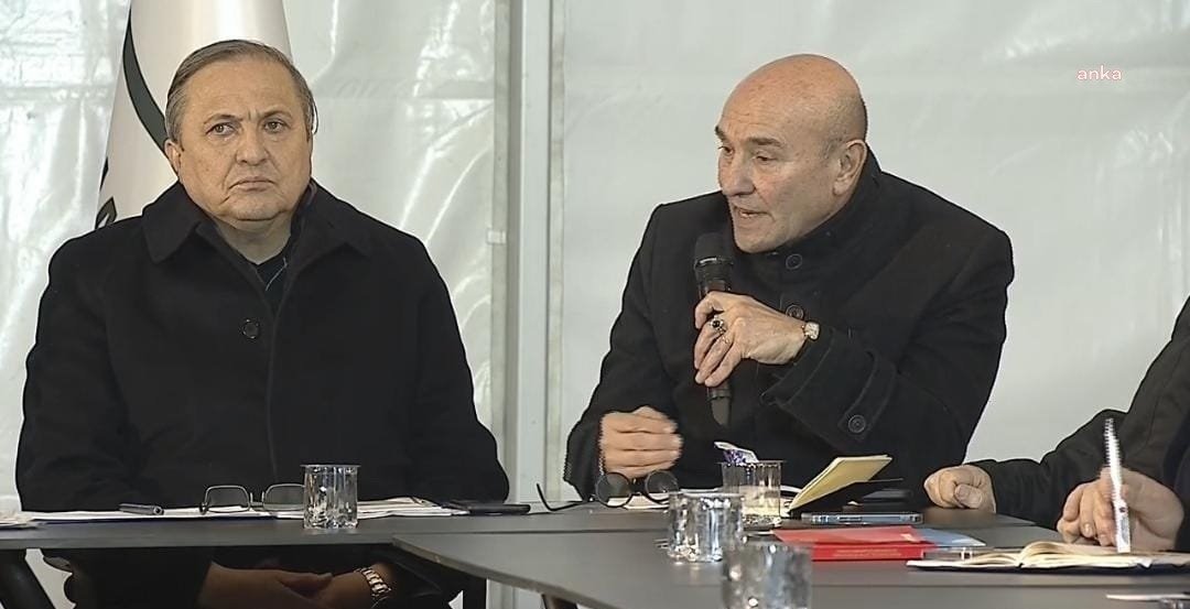 CHP Genel Başkanı Kemal Kılıçdaroğlu, büyükşehir belediye başkanları ve milletvekilleriyle