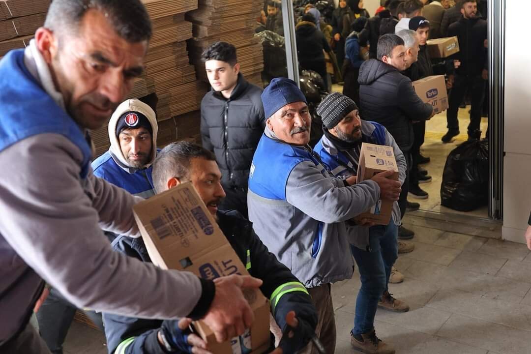 Sincan Belediyesi Ekipleri Deprem Bölgesinde Canla Başla Çalışıyor Sincan Belediyesi, Kahramanmaraş’ta ve 10 ilde daha meydana gelen deprem