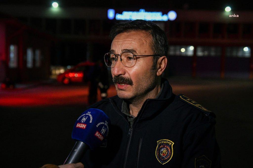 deprem-bolgesinde-432-kisiyi-enkazdan-sag-olarak-cikaran-ankara-itfaiyesi-baskente-dondu