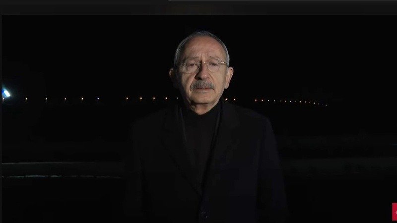 CHP Genel Başkanı Kemal Kılıçdaroğlu, gün boyu deprem bölgesi ziyaretlerinin