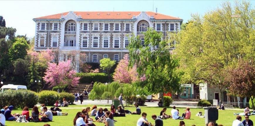 Türkiye Yükseköğretim Alanının Yeniden Yapılandırılması Çalıştayı Katılımcısı Akademisyenler: “Uzaktan Eğitim Çözüm Değil” Türkiye Yükseköğretim Alanının Yeniden Yapılandırılması Çalıştayı'nın 13 farklı üniversiteden 50