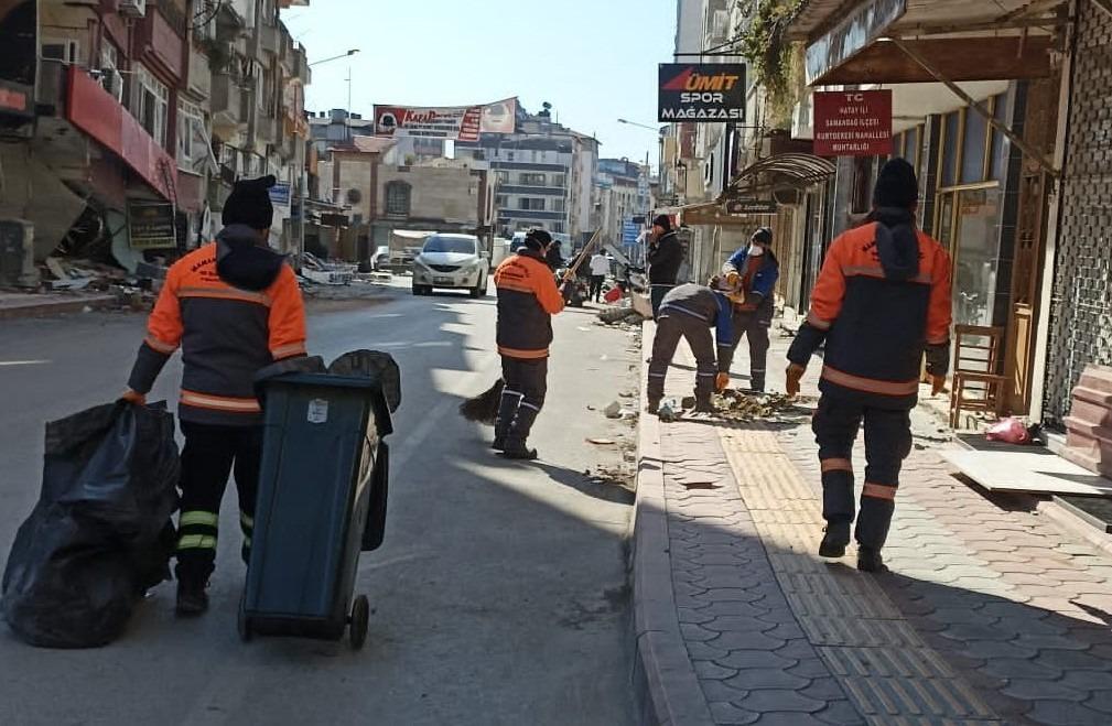 Depremin ilk gününden itibaren bölgeye tüm imkanları ile çıkarma yapan