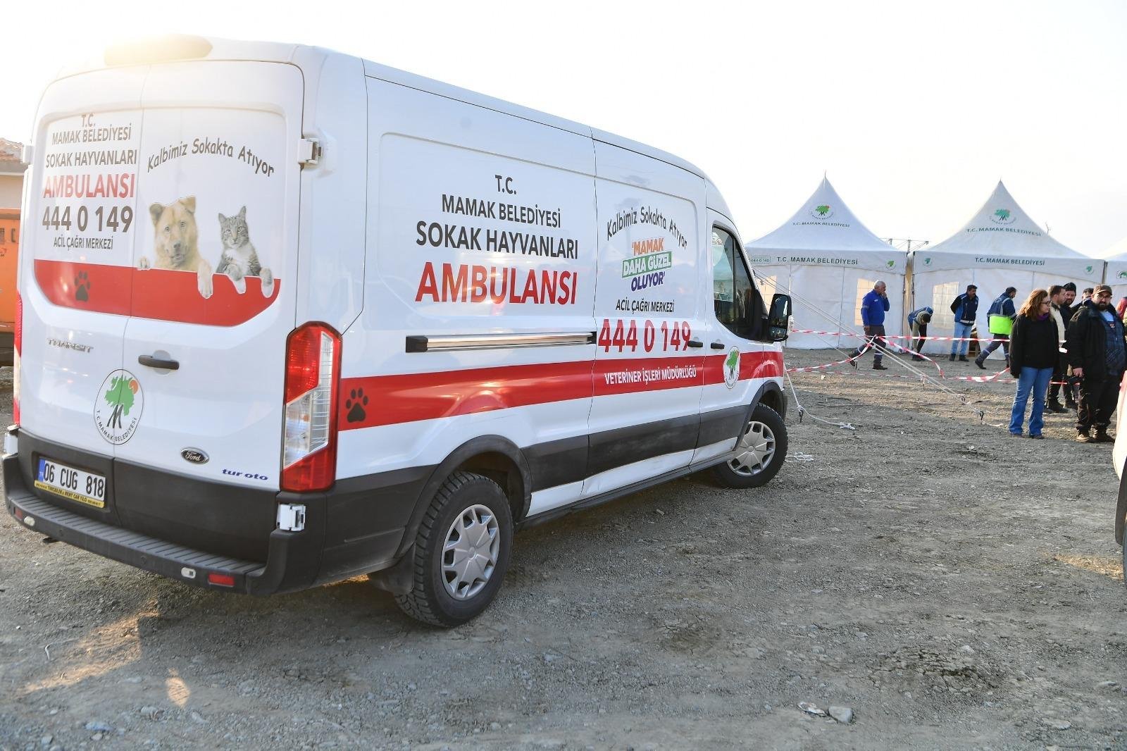 Deprem bölgesinde her cana ulaşmanın, yaralarını sarmanın gayretinde olan Mamak