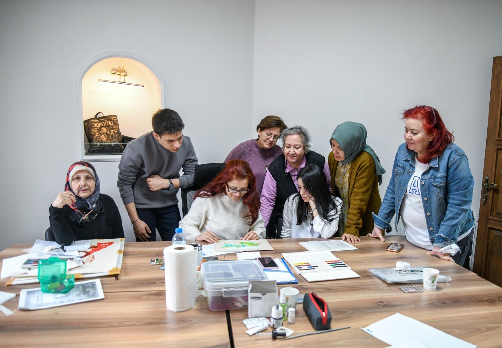 Mamak Belediyesi Türk İslam Sanatları Merkezi’nde geleneksel sanatlara büyük ilgi