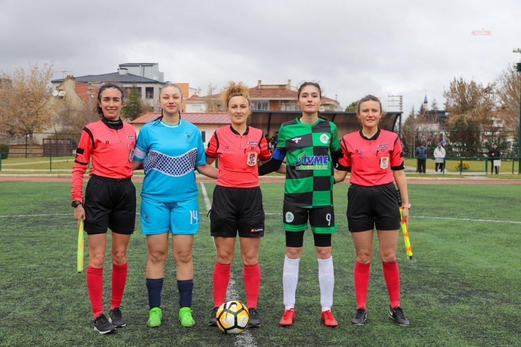 eskisehir-buyuksehir-kadin-futbol-takimi-afyonkarahisari-maglup-etti