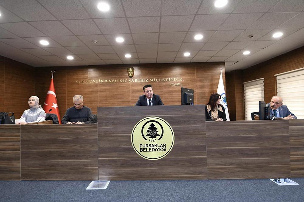 Vatandaşlara yeni iş kapıları aralamak adına işveren ile iş arayanları