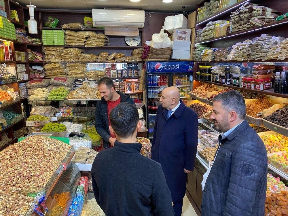 ertugrul-baskandan-depremzede-esnaflara-ziyaret