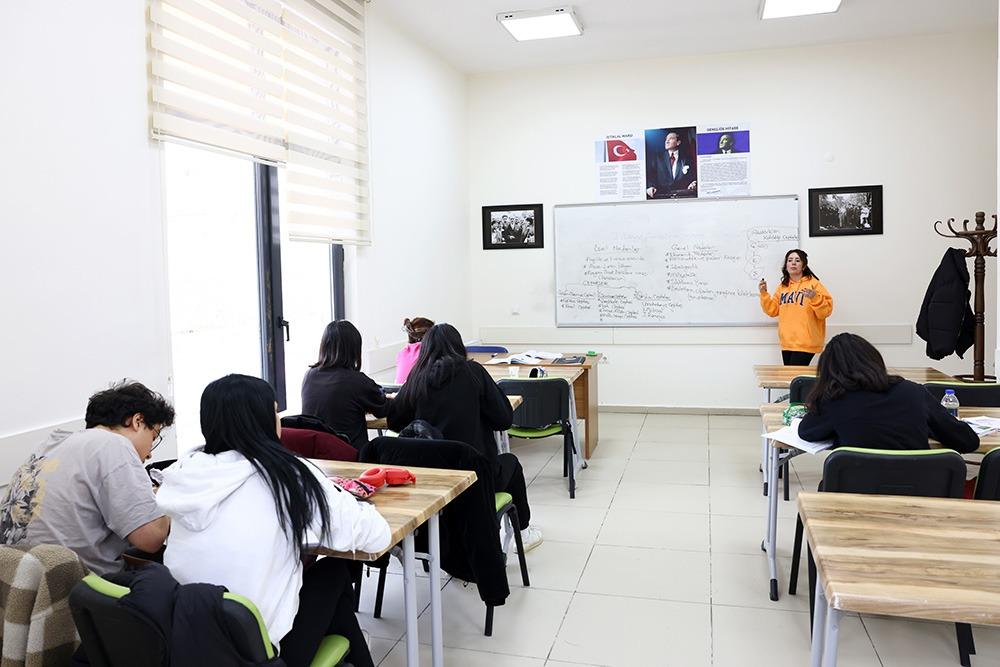 Çankaya Belediyesinin Çankaya Evlerinde açtığı eğitime ve sınavlara hazırlık kursları