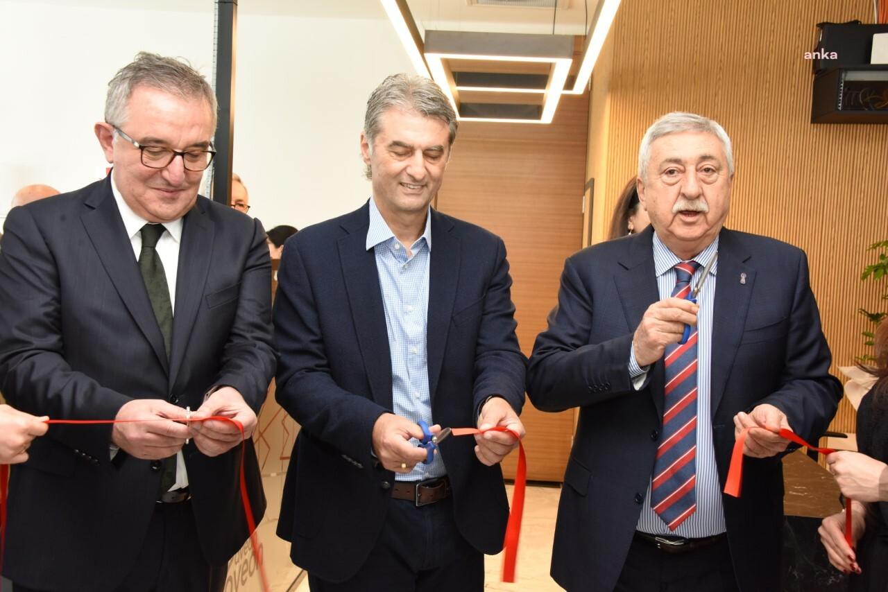Türkiye Esnaf ve Sanatkarlar Konfederasyonu (TESK) Başkanı Bendevi Palandöken yaşanan