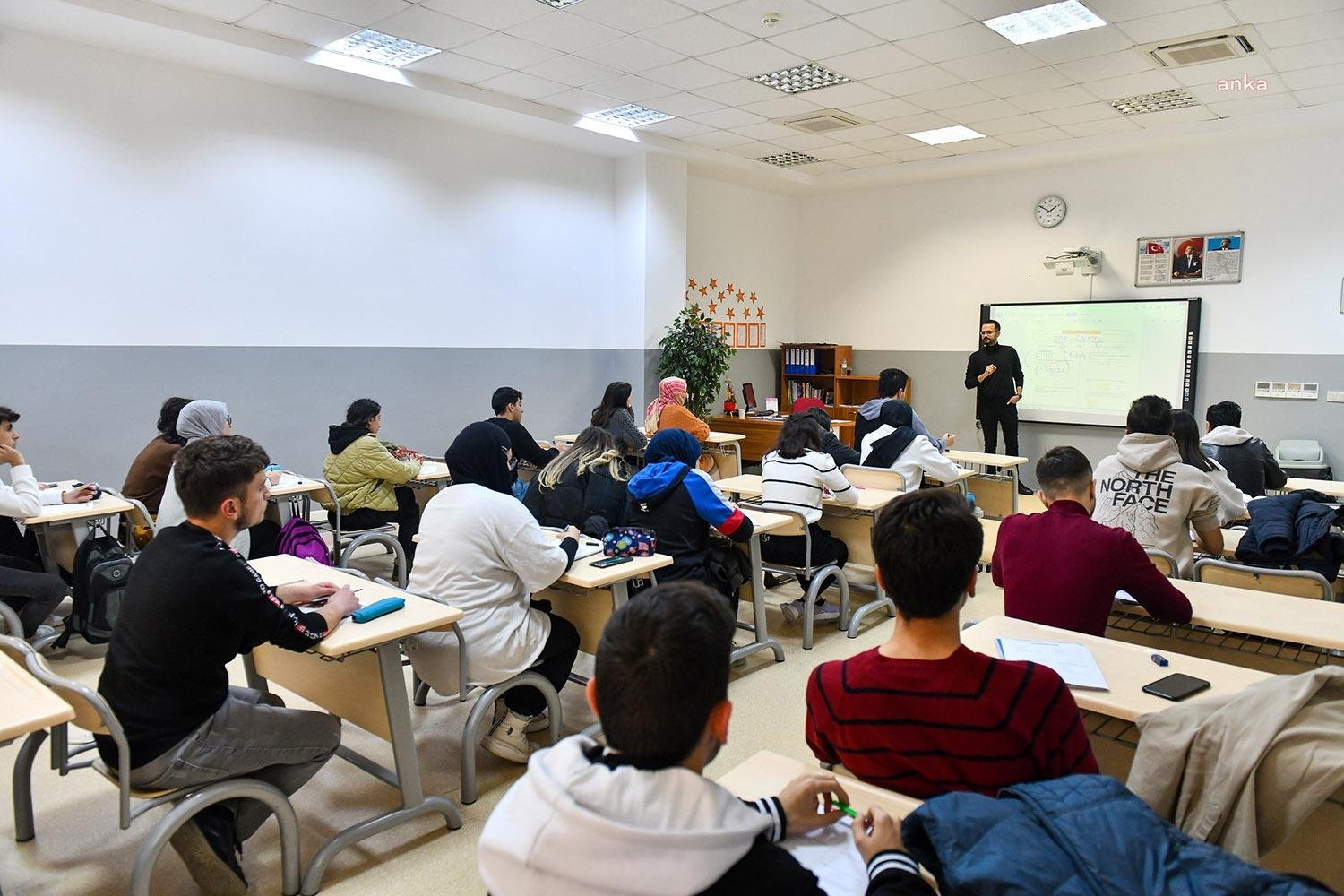 Ankara Büyükşehir Belediyesi'nin YKS ve LGS’ye girecek öğrenciler için düzenlediği