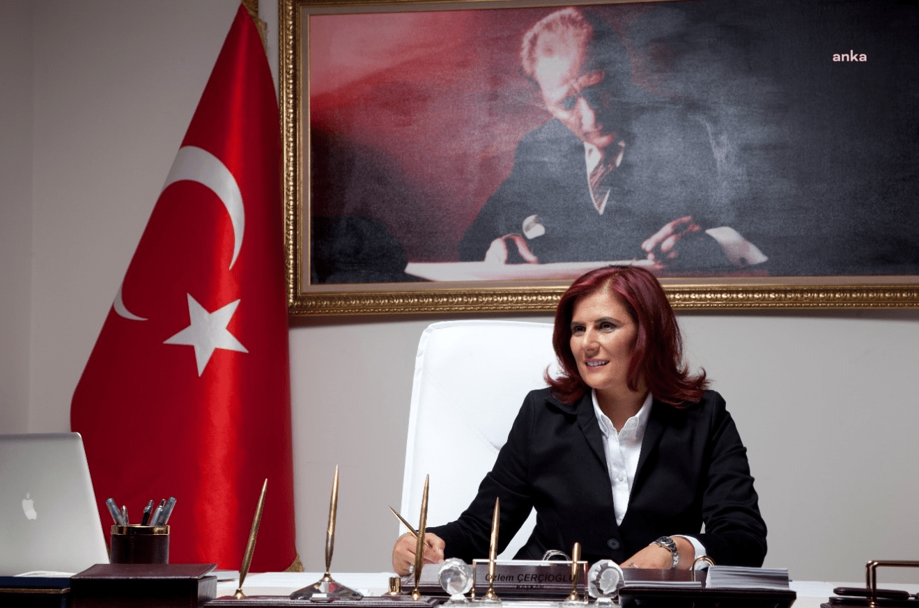 Aydın Büyükşehir Belediye Başkanı Çerçioğlu’ndan ‘Dünya Emekçi Kadınlar Günü’ Mesajı Aydın Büyükşehir Belediye Başkanı Özlem Çerçioğlu, 8 Mart Dünya Emekçi