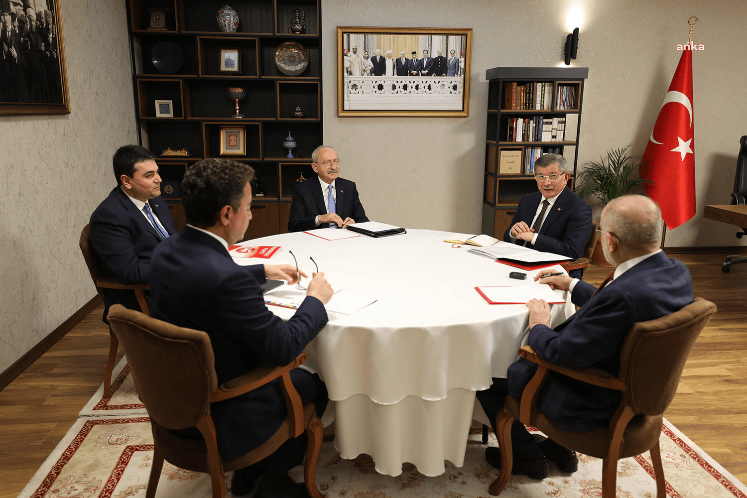 Saadet Partisi’nin ev sahipliğindeki Millet İttifakı Liderler Buluşması sona erdi.