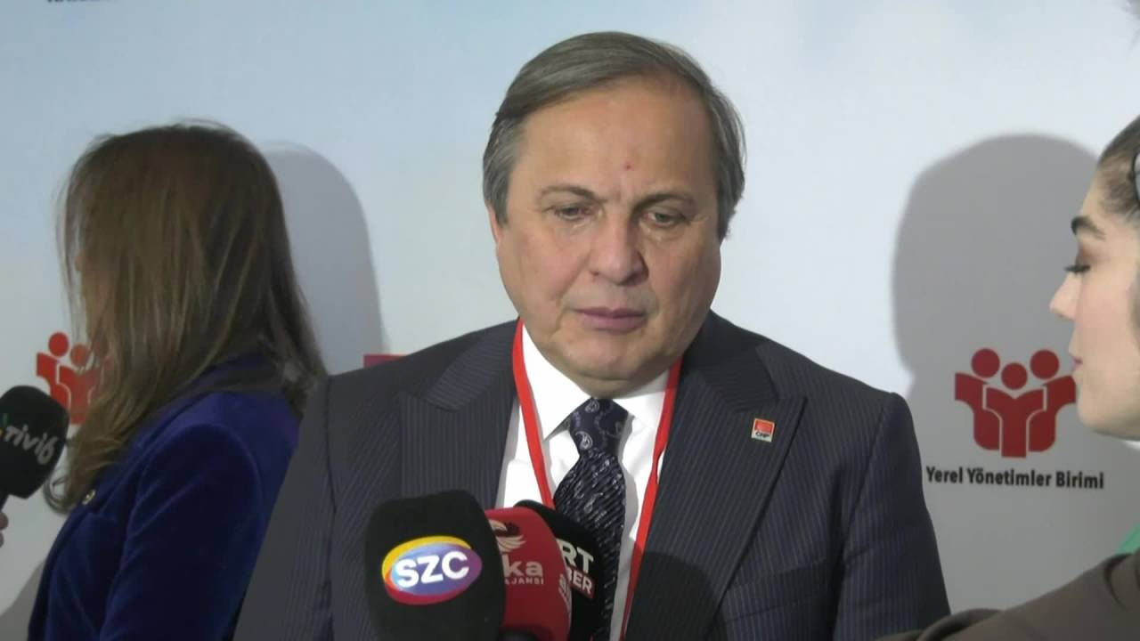 Türkiye'nin dört bir yanından gelen CHP'li büyükşehir, il ve ilçe