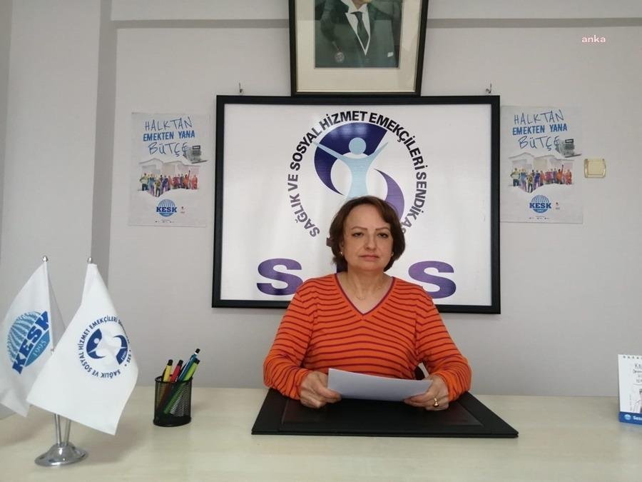 SES Samsun Şube Başkanı Ocak: “Deprem Bölgesinde Temiz Su ve Tuvalet İhtiyacı Var. İnsanlar Tuvalete Gitmemek İçin Su İçmiyorlar” SES Samsun Şube Başkanı Aysel Ocak, deprem bölgesi Hatay’da çadır,