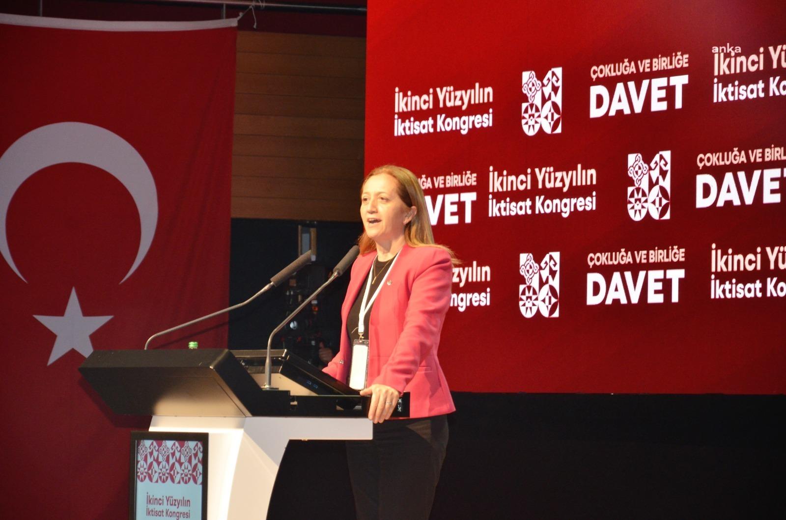 Arzu Çerkezoğlu: “Ülkemizin Tüm Değerlerini ve Güzelliklerini Üreten İşçi Sınıfı Olmadan Cumhuriyet Olmaz, Demokratik Bir Cumhuriyet Hiç Olmaz” Türkiye Devrimci İşçi Sendikaları Konfederasyonu (DİSK) Genel Başkanı Arzu Çerkezoğlu,