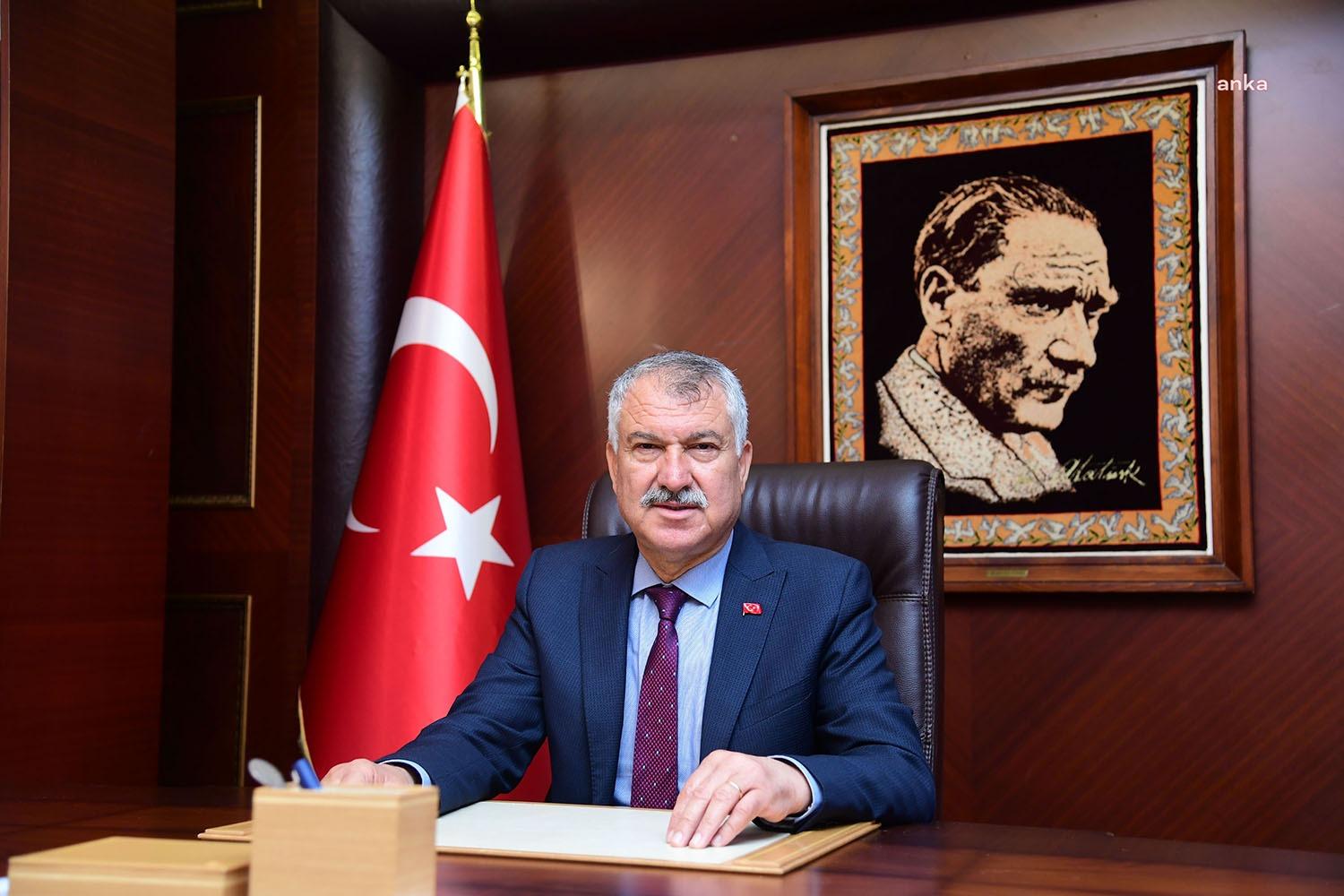 Adana Büyükşehir Belediye Başkanı Zeydan Karalar, depremden kaynaklanan yaraları yardımlaşarak