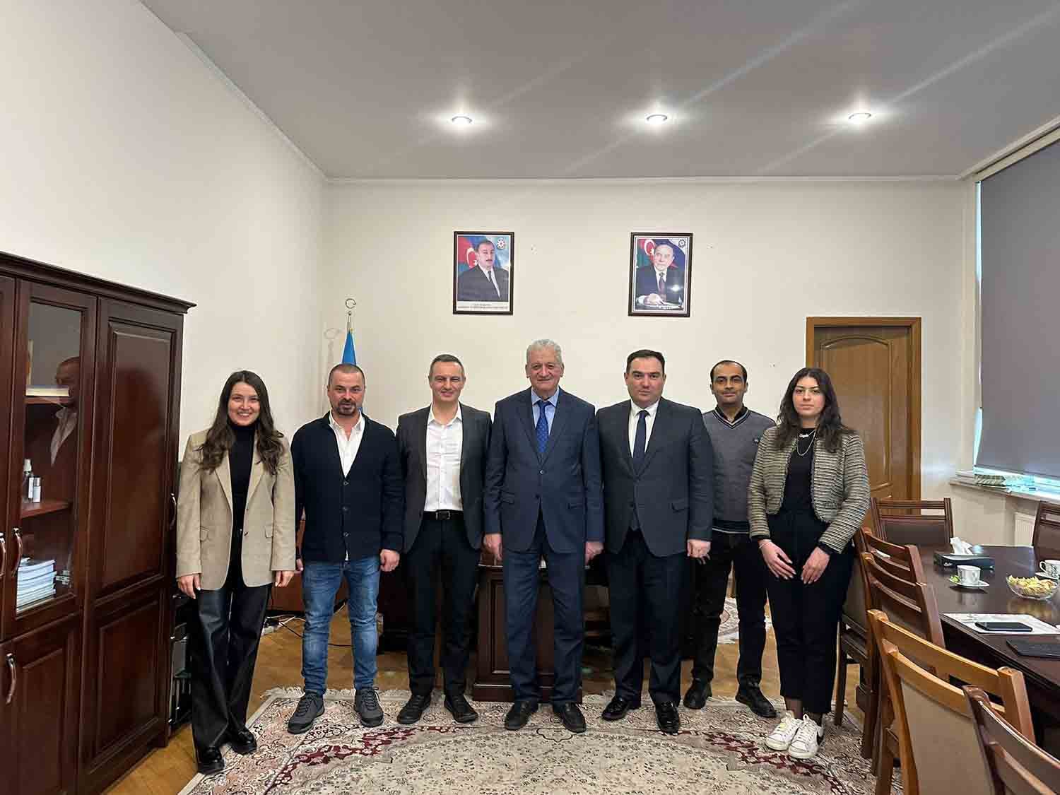 Genext’ten Sağlık Alanında Tek Millet İki Devlet Atılımı Türkiye ve Azerbaycan’ın sağlık sektörünün lider isimlerini bir araya getiren