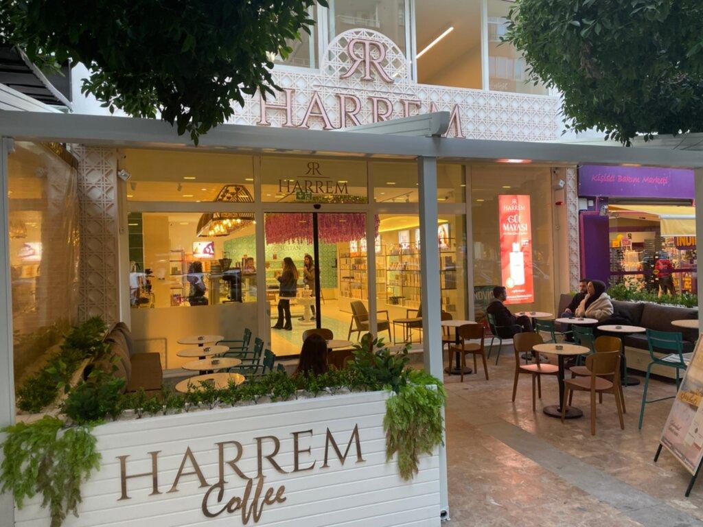 Harrem, kahve ve alışveriş konseptini bir araya getirdiği cafelerini açmaya