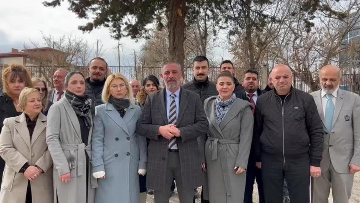 Demokrat Parti Ankara İl Başkanı Erkin Delikanlı, Türkiye Kızılay Derneği