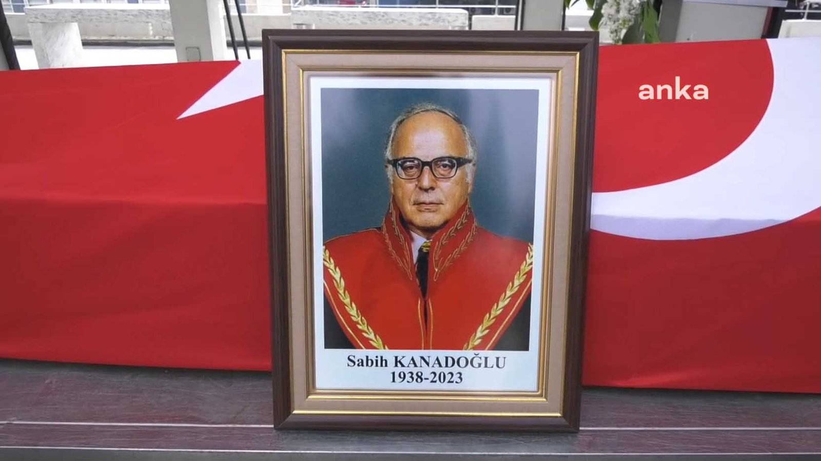 Yargıtay Onursal Cumhuriyet Başsavcısı Sabih Kanadoğlu İçin Kocatepe Camisi’nde Tören Düzenlendi Yaşamını yitiren Yargıtay Onursal Cumhuriyet Başsavcısı Sabih Kanadoğlu (84) için