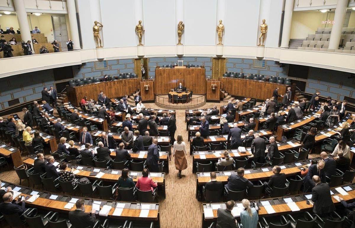 Finlandiya Parlamentosu, NATO’ya Katılım Anlaşmasını Onayladı Finlandiya Parlamentosu, bugün Finlandiya’nın NATO’ya katılım anlaşmasını 184’e karşı 7