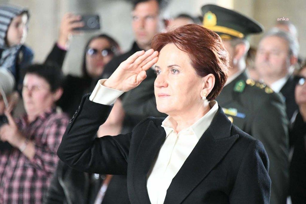 meral-aksenerden-anitkabire-8-mart-dunya-emekci-kadinlar-gunu-ziyareti-cumhuriyetimizin-yeni-asrinda-kadinlarla-birlikte-tarih-yazacagiz