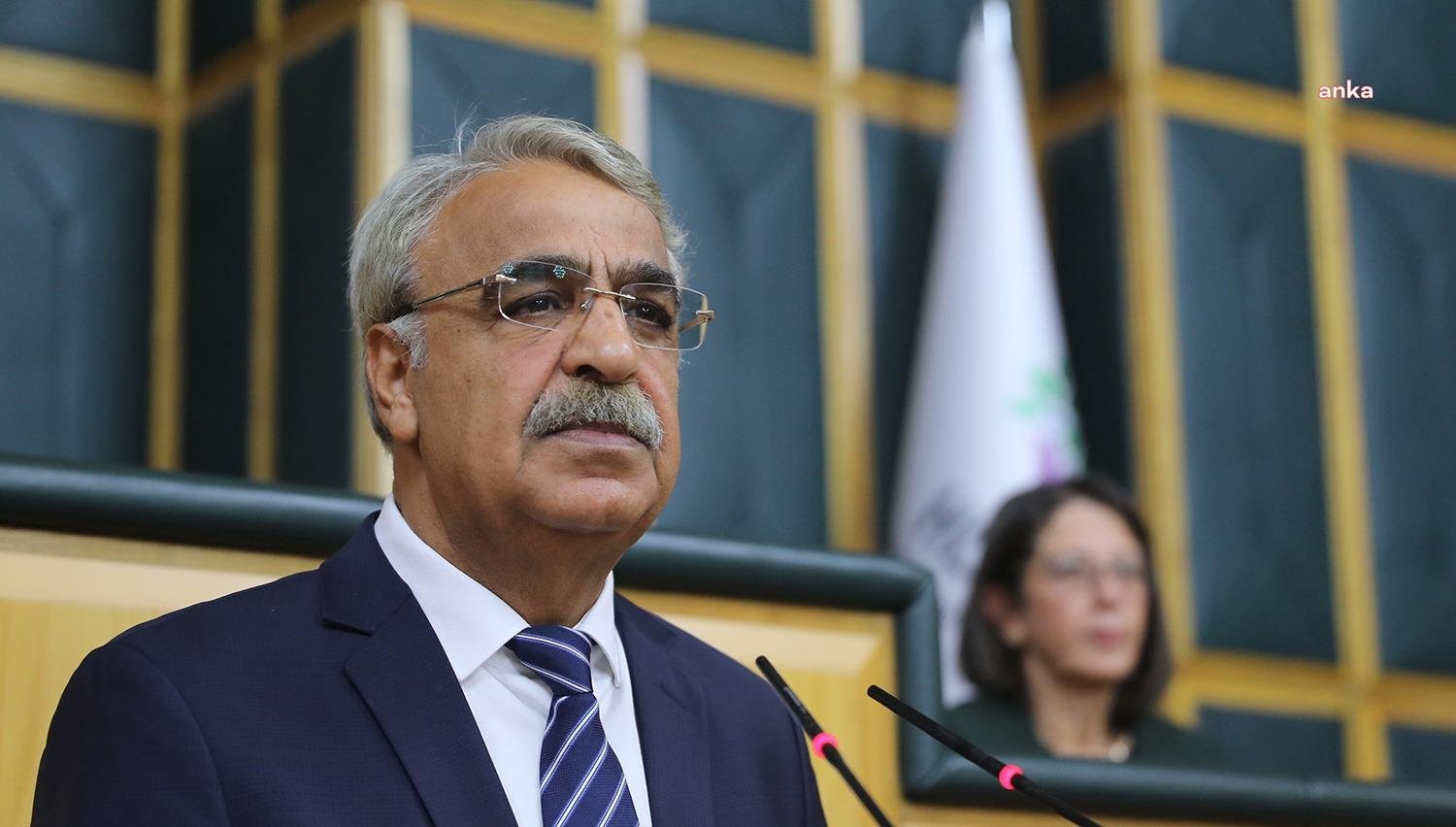 Mithat Sancar: “Kılıçdaroğlu’nun Adaylığı Hayırlı Olsun” HDP Eş Genel Başkanı Mithat Sancar, “Kılıçdaroğlu’nun adaylığı öncelikle hayırlı