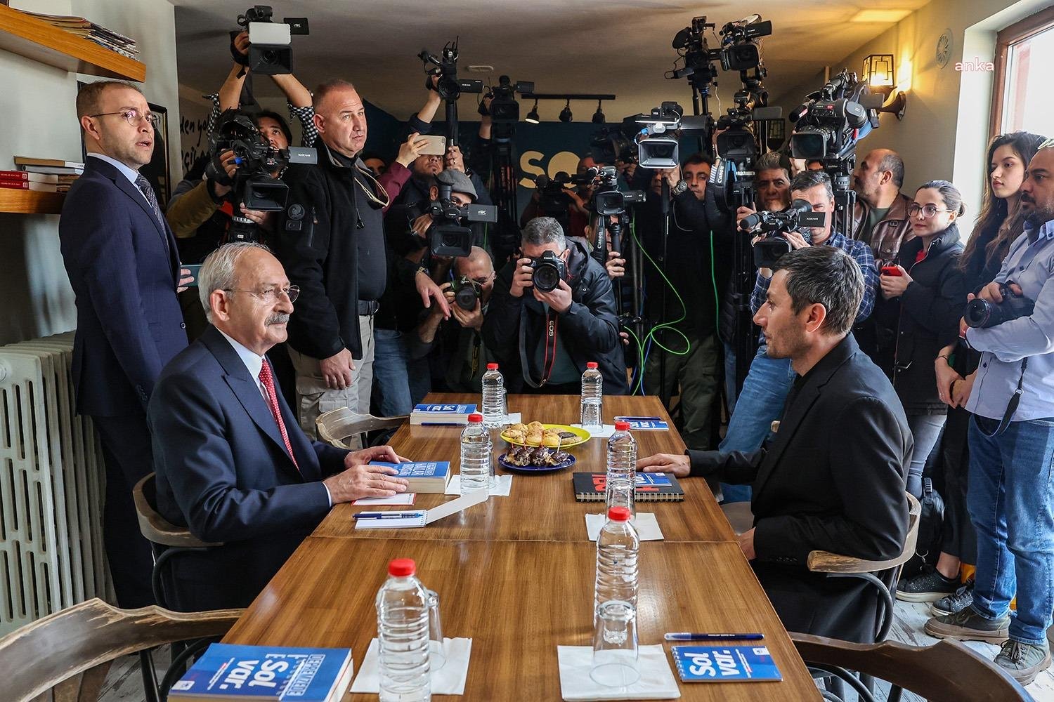 Kılıçdaroğlu, SOL Parti Başkanlar Kurulu Üyesi İşleyen İle Görüştü CHP Genel Başkanı Kemal Kılıçdaroğlu bugün, SOL Parti Başkanlar Kurulu
