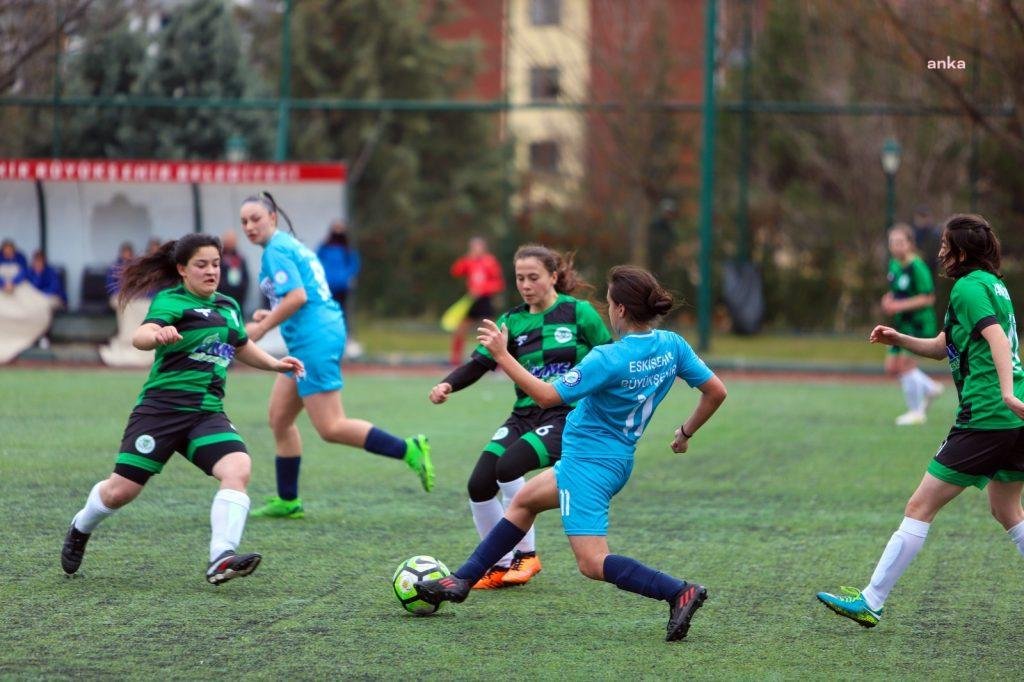 eskisehir-buyuksehir-kadin-futbol-takimi-afyonkarahisari-maglup-etti