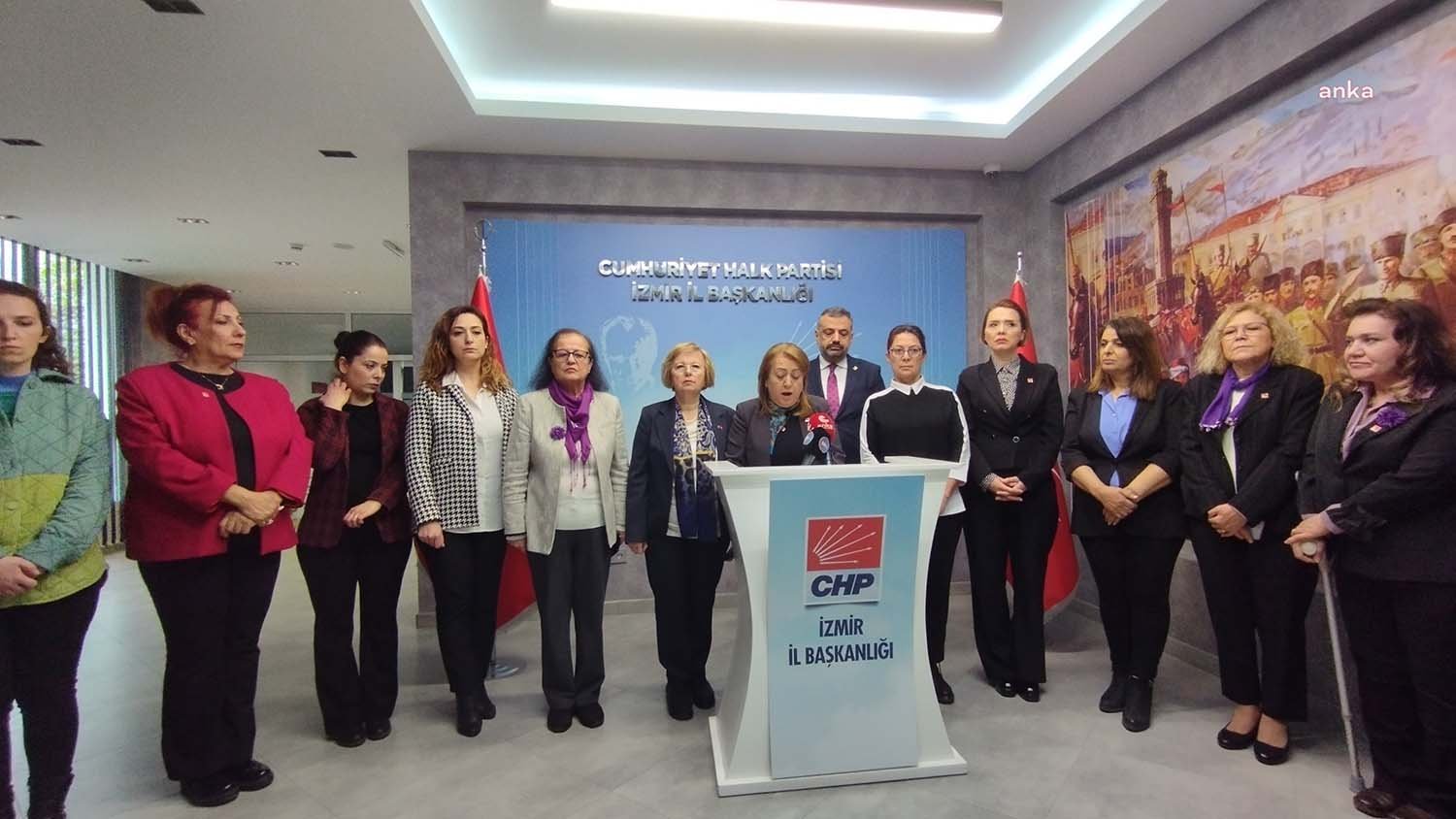 CHP İzmir İl Kadın Kolları Başkanı Nurdan Şenkal Uçar, 8