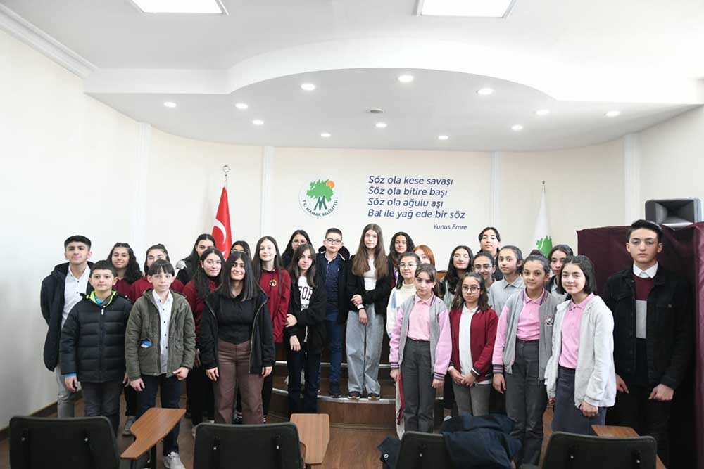 mamakta-gencler-cocuklar-sandiga-gitti