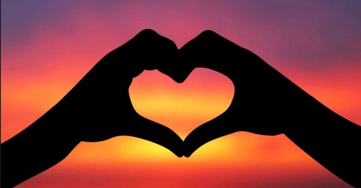 ''Adam kadına SENİ SEVİYORUM dedi. Kadın adamın gözlerinin içine  baktı