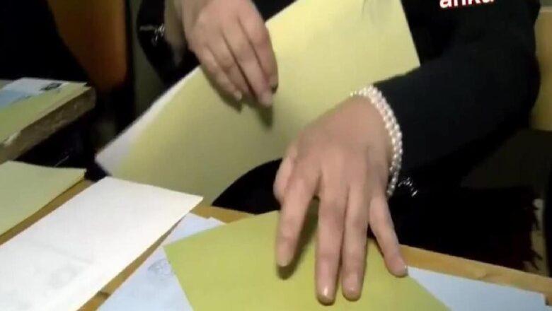 YSK’nın Gümrük Kapılarında Oy Kullanma İşlemine İlişkin Kararı Resmi Gazete’de Yayınlandı Yüksek Seçim Kurulu’nun (YSK) gümrük kapılarındaki oy verme işlemlerine ilişkin