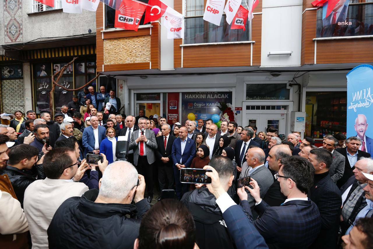 Engin Altay: 22 Gün Sonra Ulusal Egemenliği Haramilerden, Saraydan Alacağız CHP Grup Başkanvekili Engin Altay, "22 gün sonra ulusal egemenliği