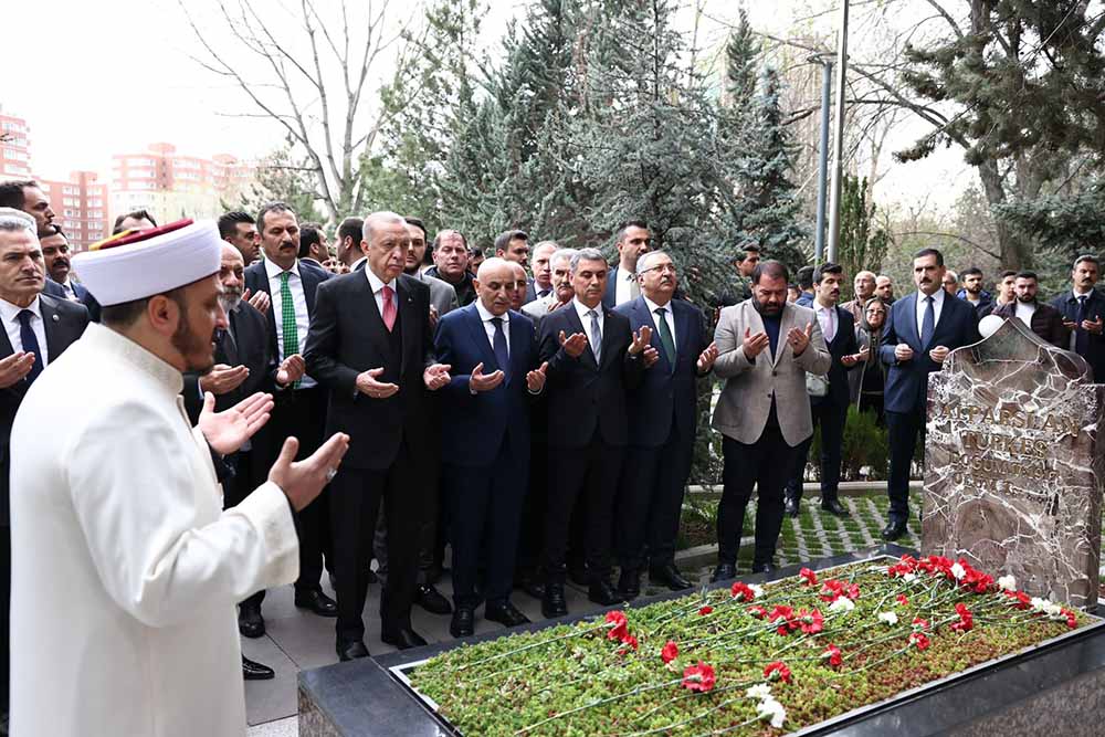 Keçiören Belediye Başkanı Turgut Altınok, MHP'nin Kurucu Genel Başkanı Alparslan