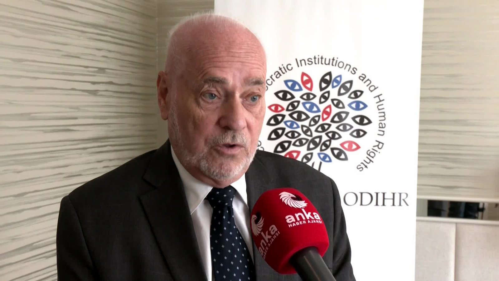 AGİT Seçim Gözlem Heyeti Başkanı Büyükelçi Jan Petersen: Bu Aşamada Tavsiyelerde Bulunmak, Sürece Müdahale Etmek Anlamına Gelecektir Avrupa Güvenlik ve İşbirliği Teşkilatı (AGİT) Demokratik Kurumlar ve İnsan