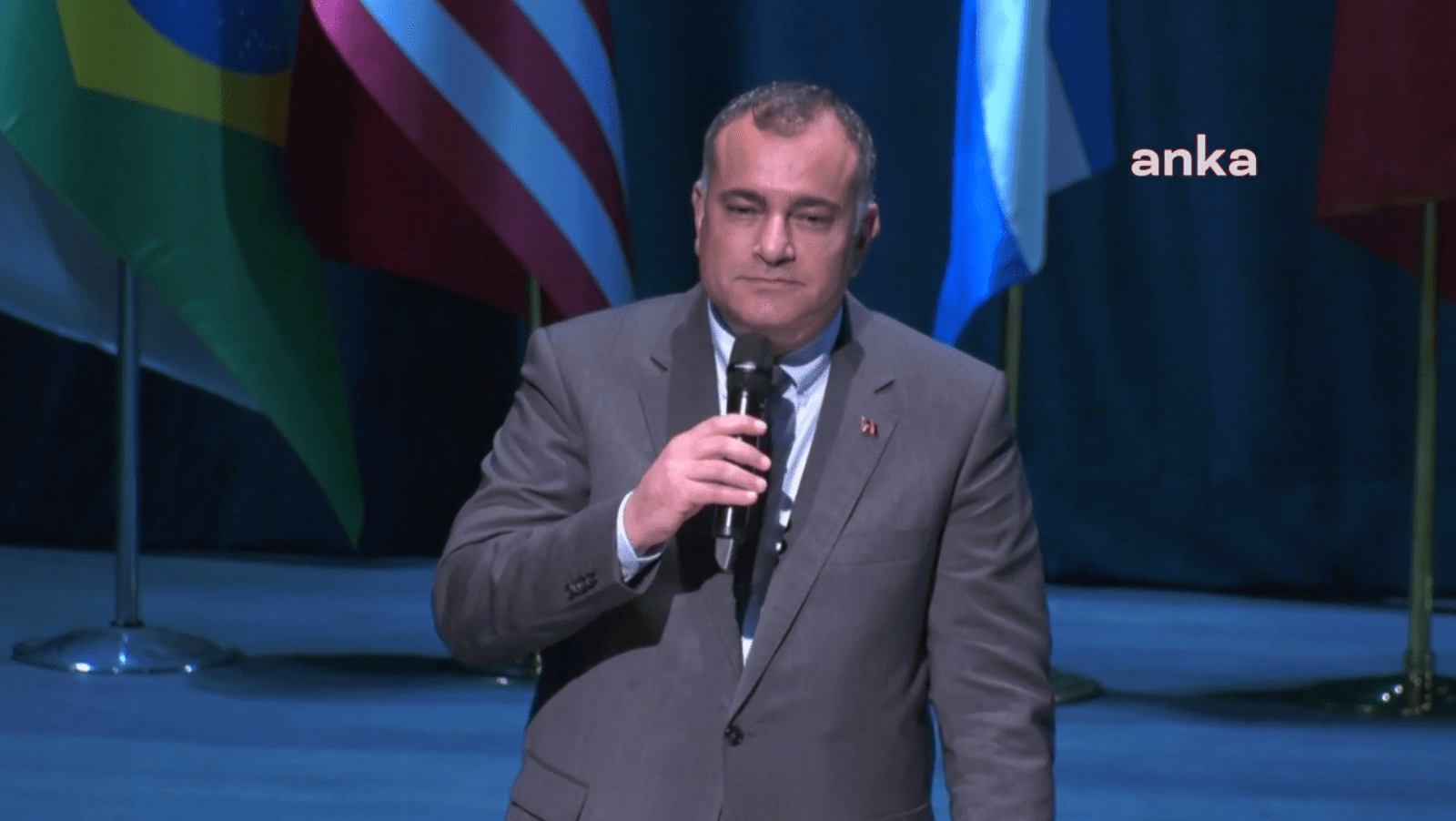 Alper Taşdelen: 14 Mayıs’ta Ucube Sisteme, Tek Adam Sistemine Karşı Çoğulcu, Parlamenter Sistemi Tekrar Egemen Kılacağız Çankaya Belediye Başkanı Alper Taşdelen, “Önümüzde 14 Mayıs’ta bir seçim