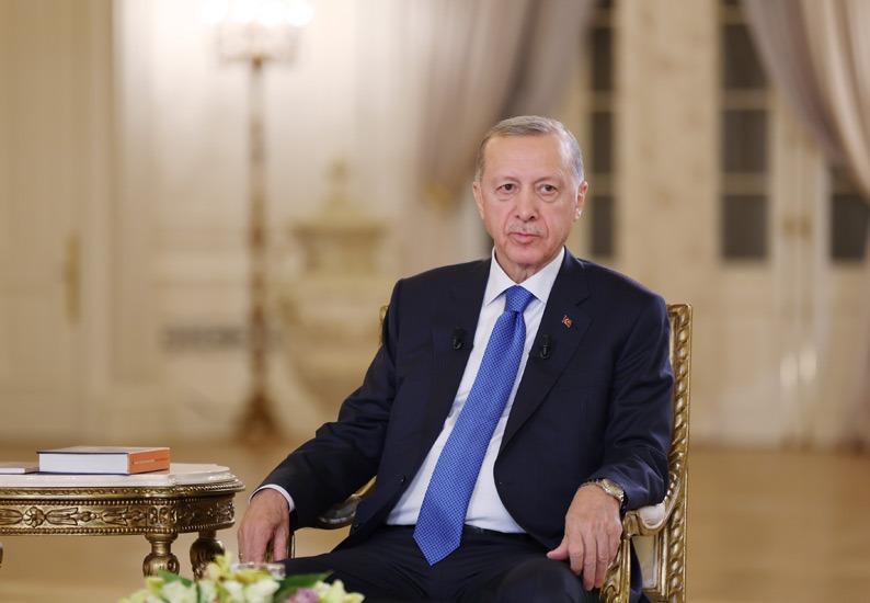 Cumhurbaşkanı Erdoğan’dan ‘Sistem’ Açıklaması: “Emniyet, Sağlık, Dış Politikada Ne Gibi Eksiklikler Var, Hepsini Gözden Geçireceğiz” Cumhurbaşkanı Recep Tayyip Erdoğan, Cumhurbaşkanlığı Hükümet Sistemi’yle ilgili “Gelişmelere göre