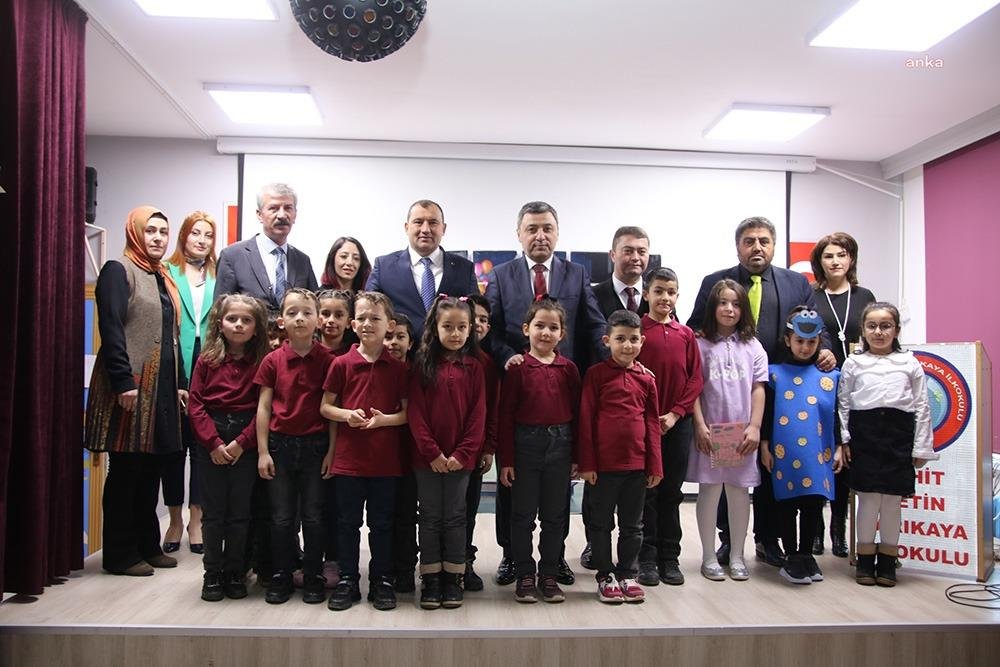 Elmadağ'da ‘Kütüphane Haftası’ dolayısıyla vatandaşlara kitap okuma ve kütüphane kullanma