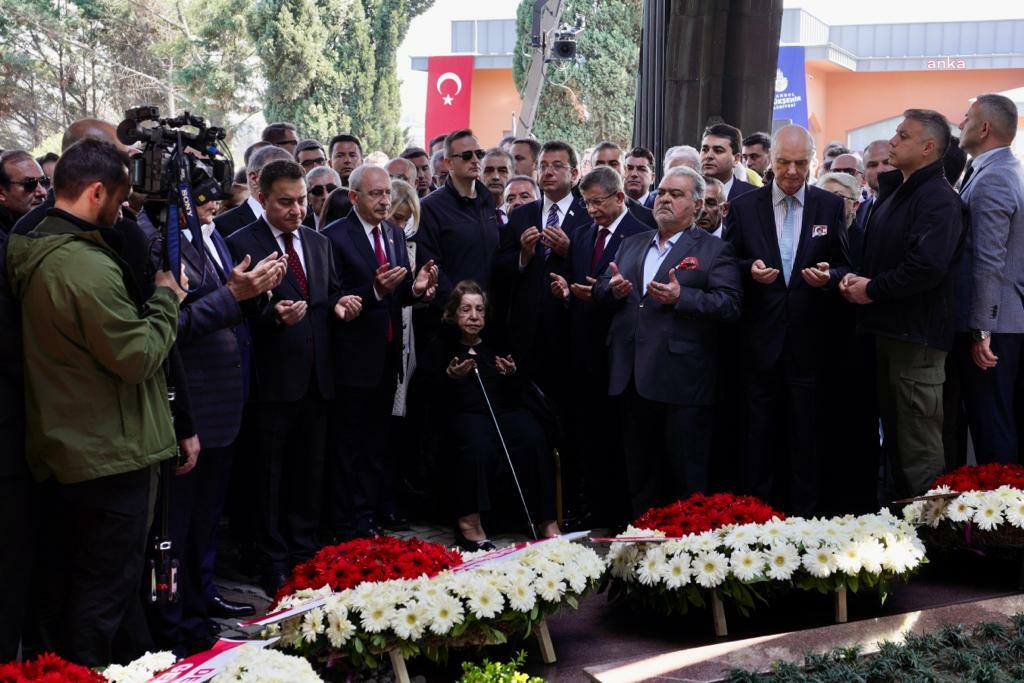 Kılıçdaroğlu, 8. Cumhurbaşkanı Turgut Özal Anı Mekânı’nı Ziyaret Etti