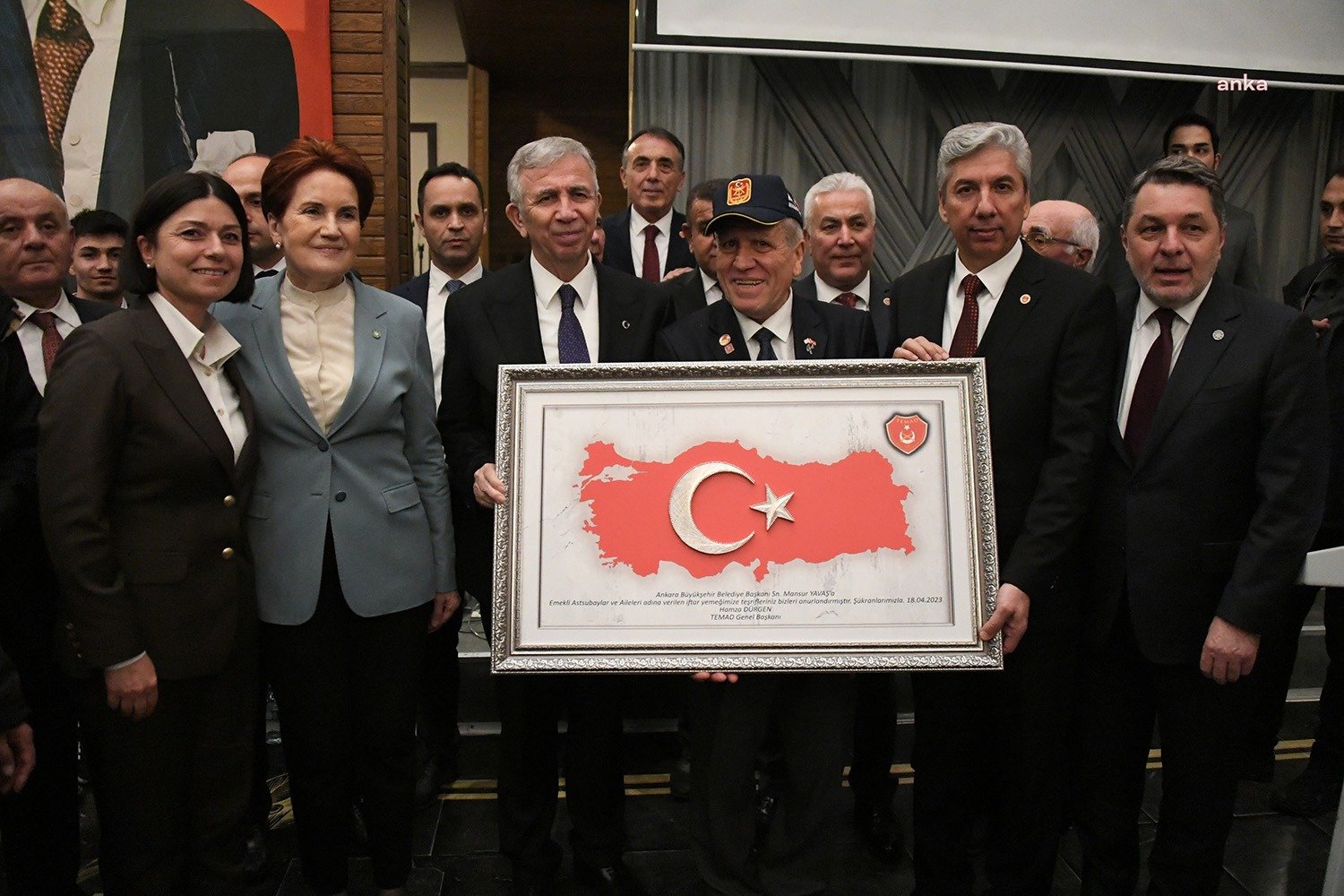 Meral Akşener: “14 Mayıs’ta Cumhurbaşkanlığı Seçimi İçin Sayın Kılıçdaroğlu’na Ama Parti Tercihi İçin İYİ Parti’ye Oy İstiyorum” İYİ Parti Genel Başkanı Meral Akşener, Türkiye Emekli Astsubaylar Derneği'nin