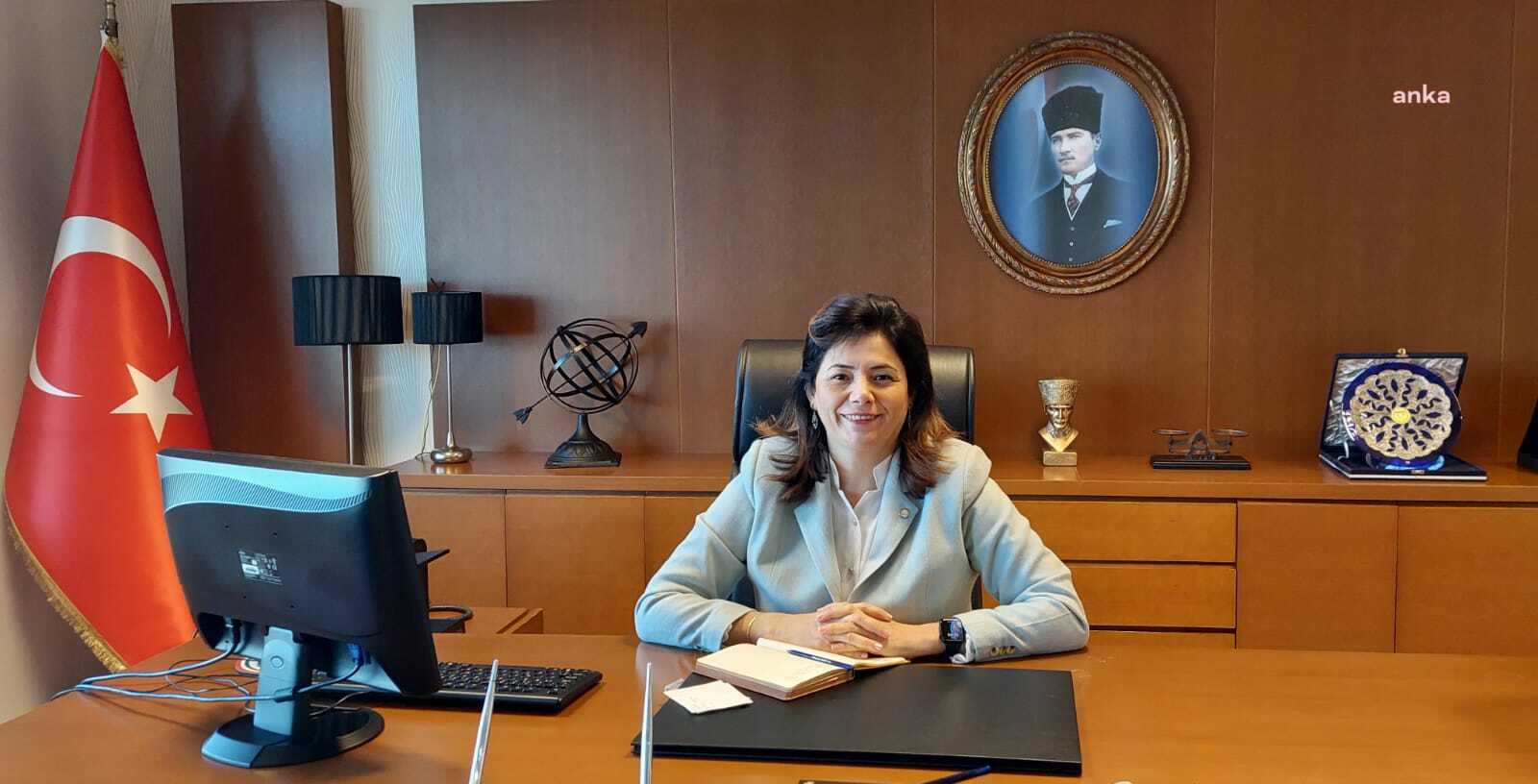 İstanbul Barosu Başkanı Filiz Saraç, 5 Nisan Avukatlar Günü’nü, 6