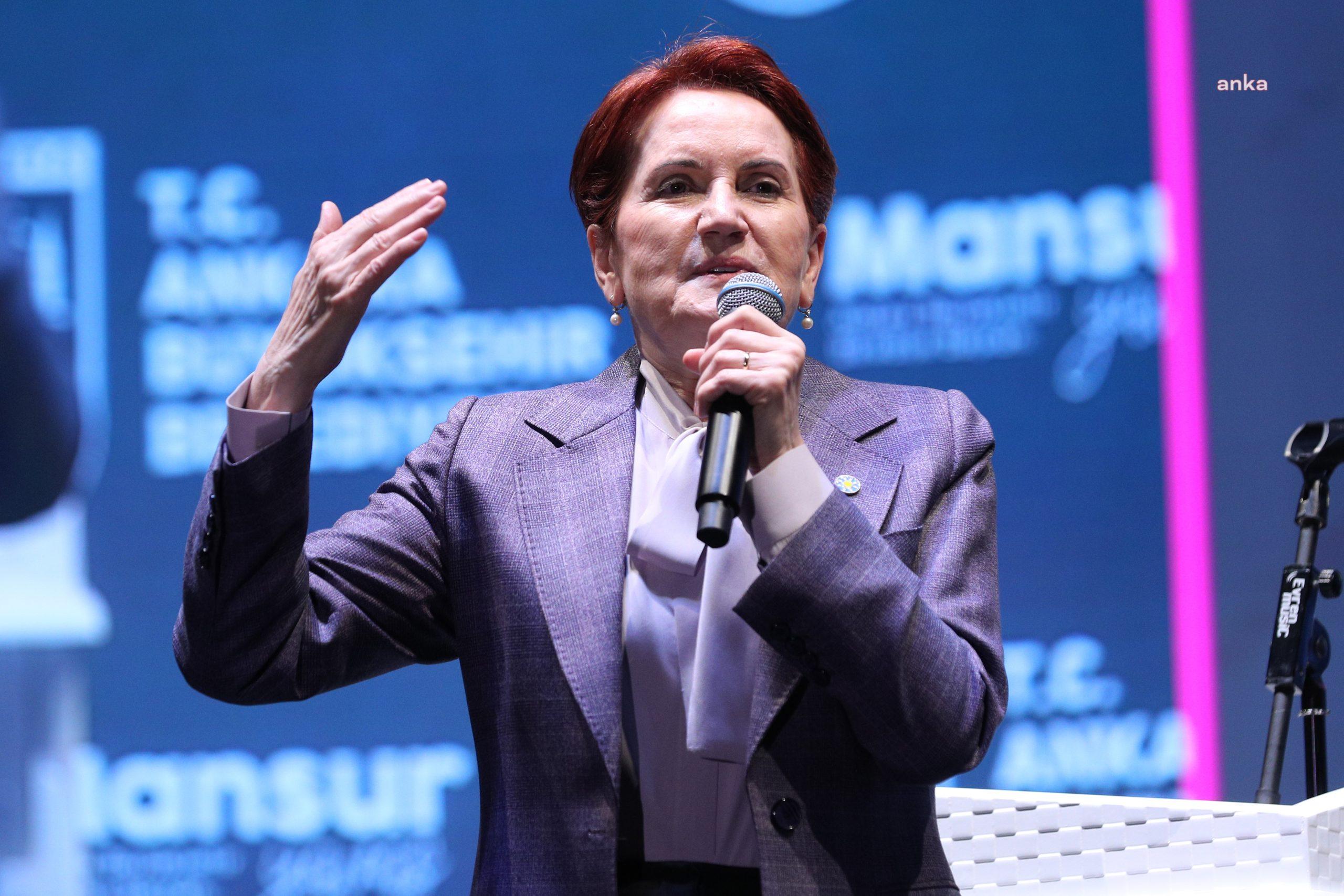 İYİ Parti Genel Başkanı Meral Akşener, Mustafa Kemal Atatürk ile