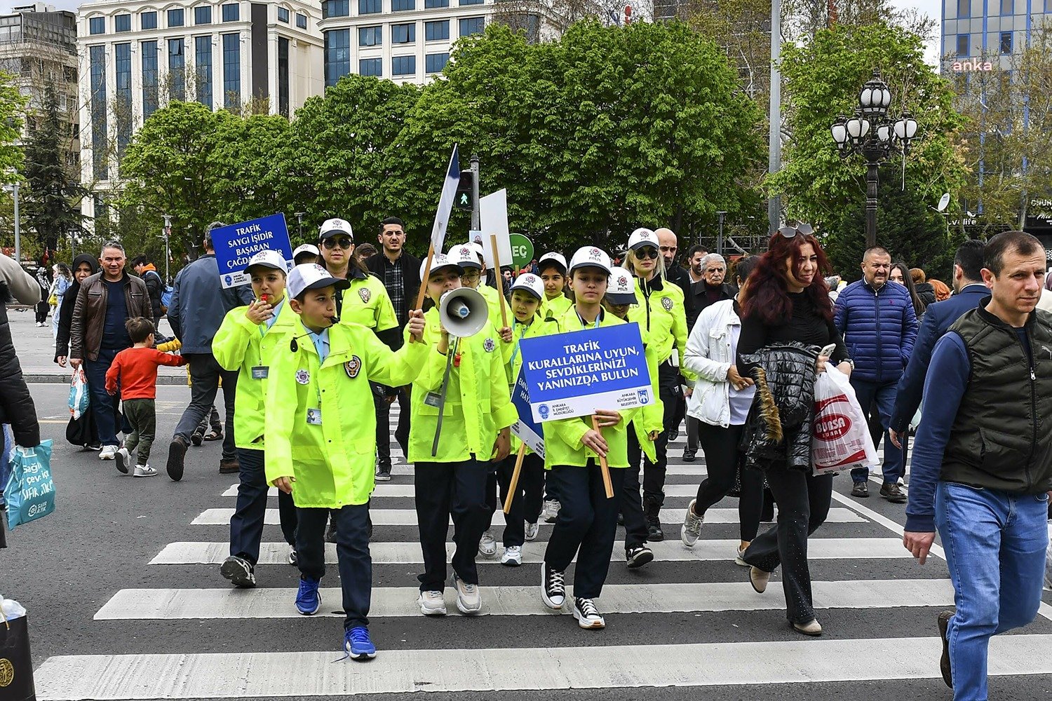 Ankara Büyükşehir Belediyesi (ABB) Çocuk Meclisi’nin 27. Dönem üyeleri trafik