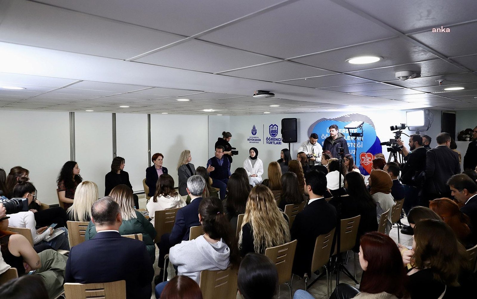 İYİ Parti Genel Başkanı Meral Akşener, İstanbul Büyükşehir Belediye (İBB)