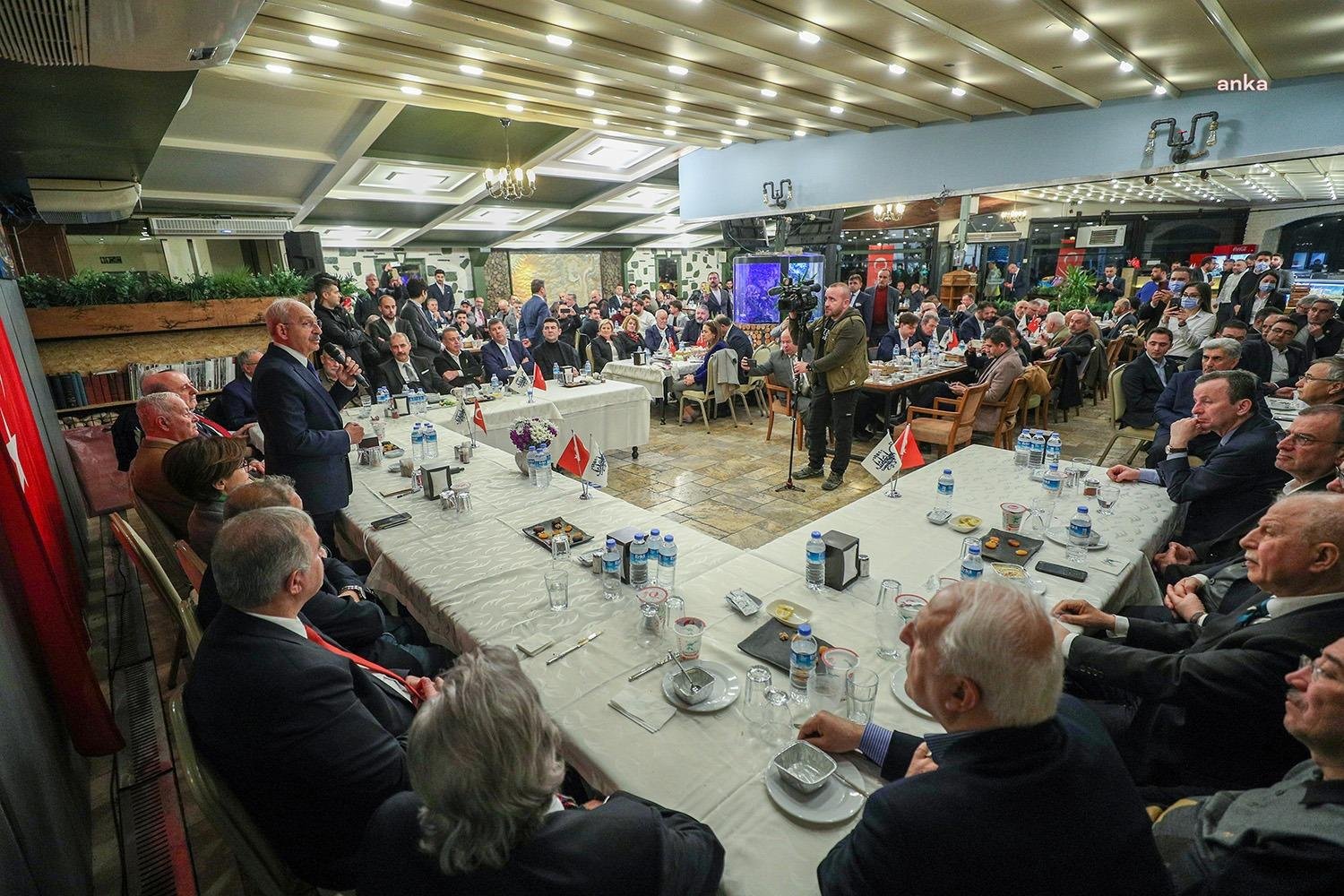 Kılıçdaroğlu, İftarda Eski Adalet Bakanı İsmail Müftüoğlu İle Bir Araya Geldi Millet İttifakı Cumhurbaşkanı Adayı ve CHP Genel Başkanı Kemal Kılıçdaroğlu,