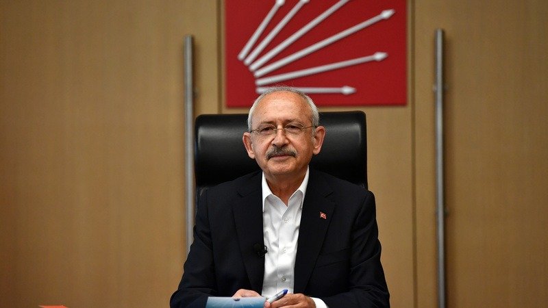 Kılıçdaroğlu: Şu Anda Milyonlarca Kürde Terörist Muamelesi Yapılıyor. Türk İle Kürdü Kardeş Yapan Kader Var. 3-5 Oy İçin Kardeşliğe Kimsenin Zarar Vermesine Asla ve Asla İzin Vermeyeceğim Millet İttifakı Cumhurbaşkanı adayı ve CHP Genel Başkanı Kemal Kılıçdaroğlu,