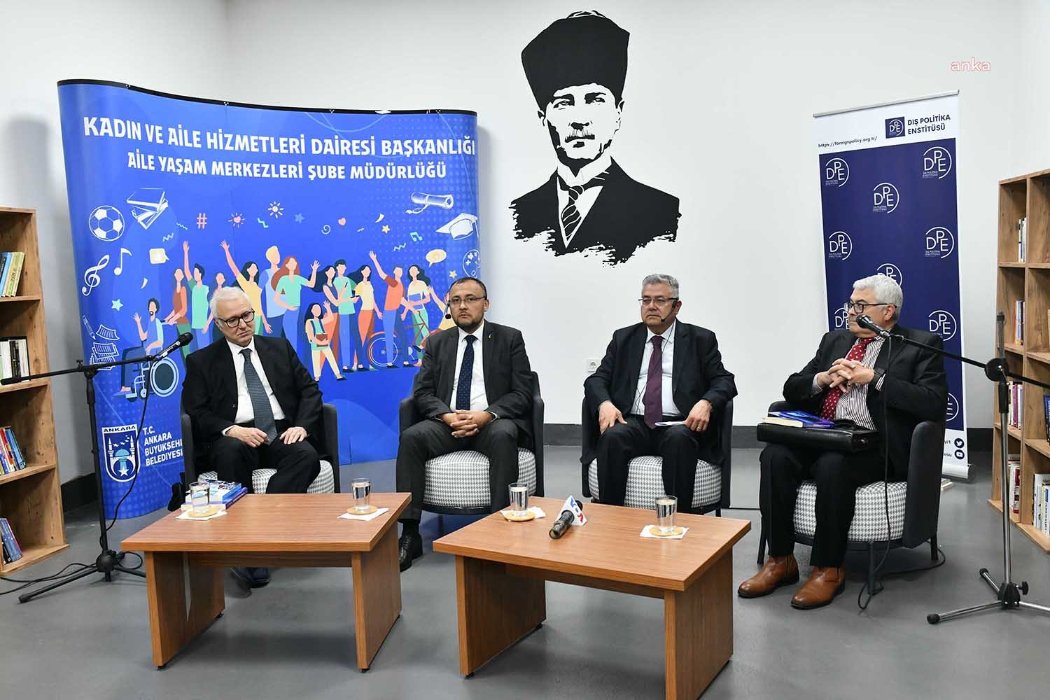 Ankara Büyükşehir Belediyesi ‘NATO ve Batı’nın Güvenlik Doktrinleri’ Konulu Söyleşiye Ev Sahipliği Yaptı Ankara Büyükşehir Belediyesi (ABB), Ankara Politikalar Merkezi ve Dış Politikalar