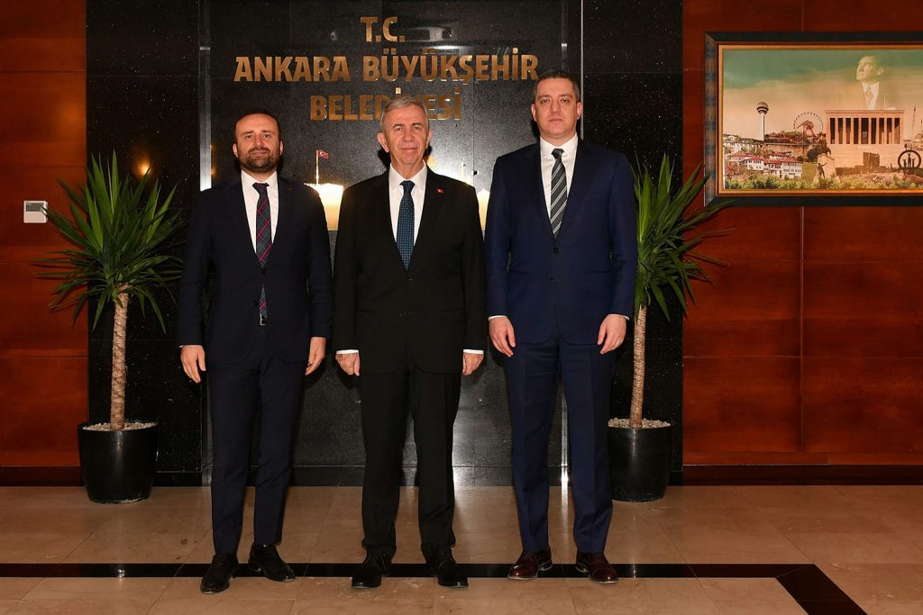 ankara-buyuksehir-belediyesi-ile-turkiye-barolar-birligi-arasinda-ortak-hizmet-projesi-protokolu-imzalandi